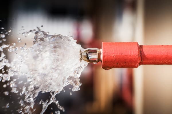 Spraying fire sprinkler