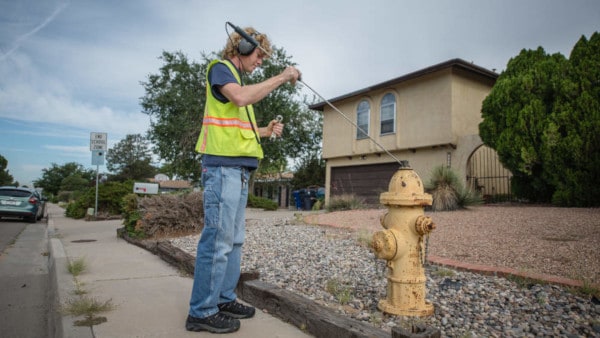 Acoustic leak detection