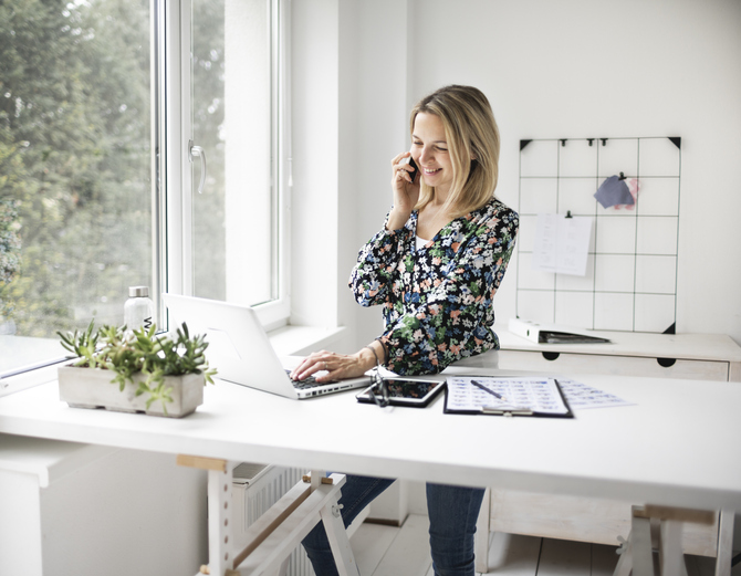 standing desk ergonomics